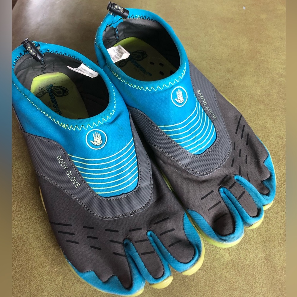 😎. Body Glove Water shoes